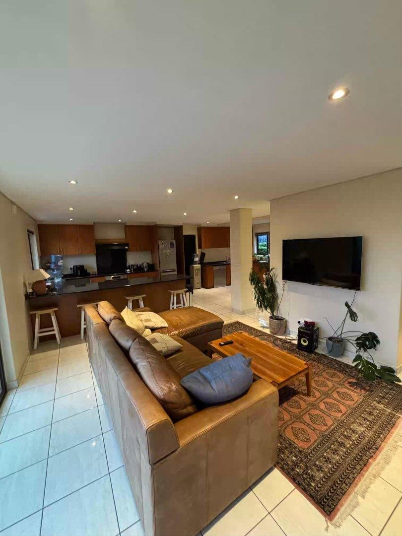 To Let 4 Bedroom Property for Rent in Oranjezicht Western Cape